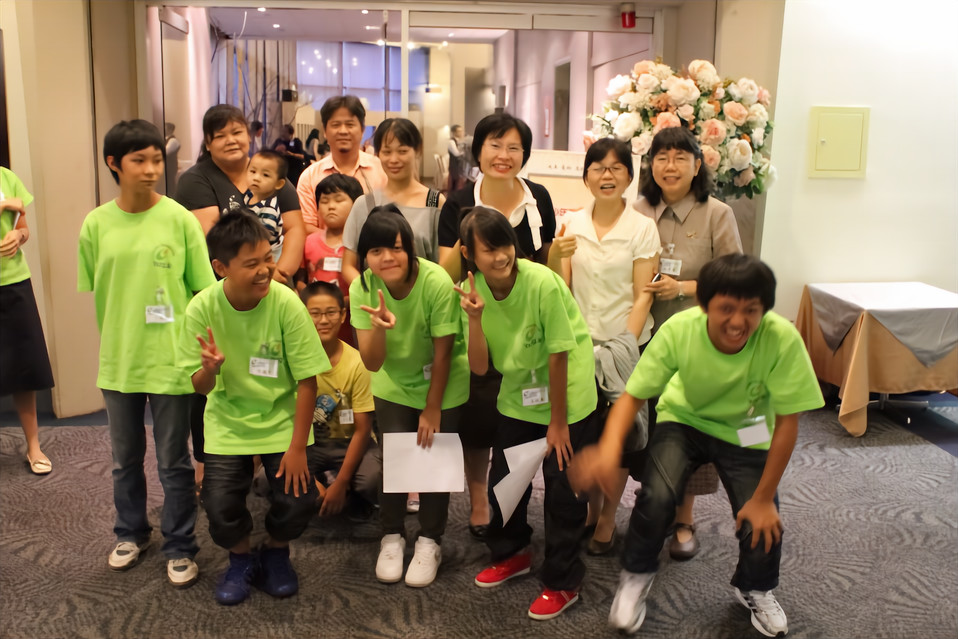 2011/08 得榮少年獎助學金 暨 NICKLink孝悌助學金頒獎餐會